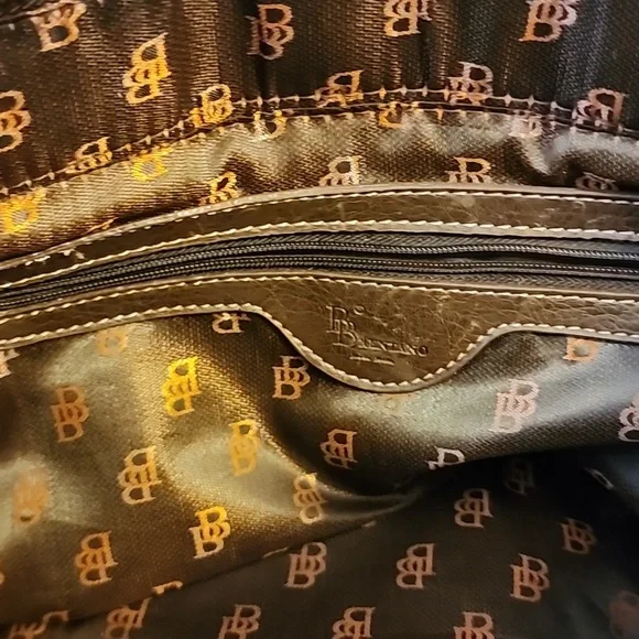 FASHION DOONEY AND BURKE HANDBAG - Picture 4 of 4